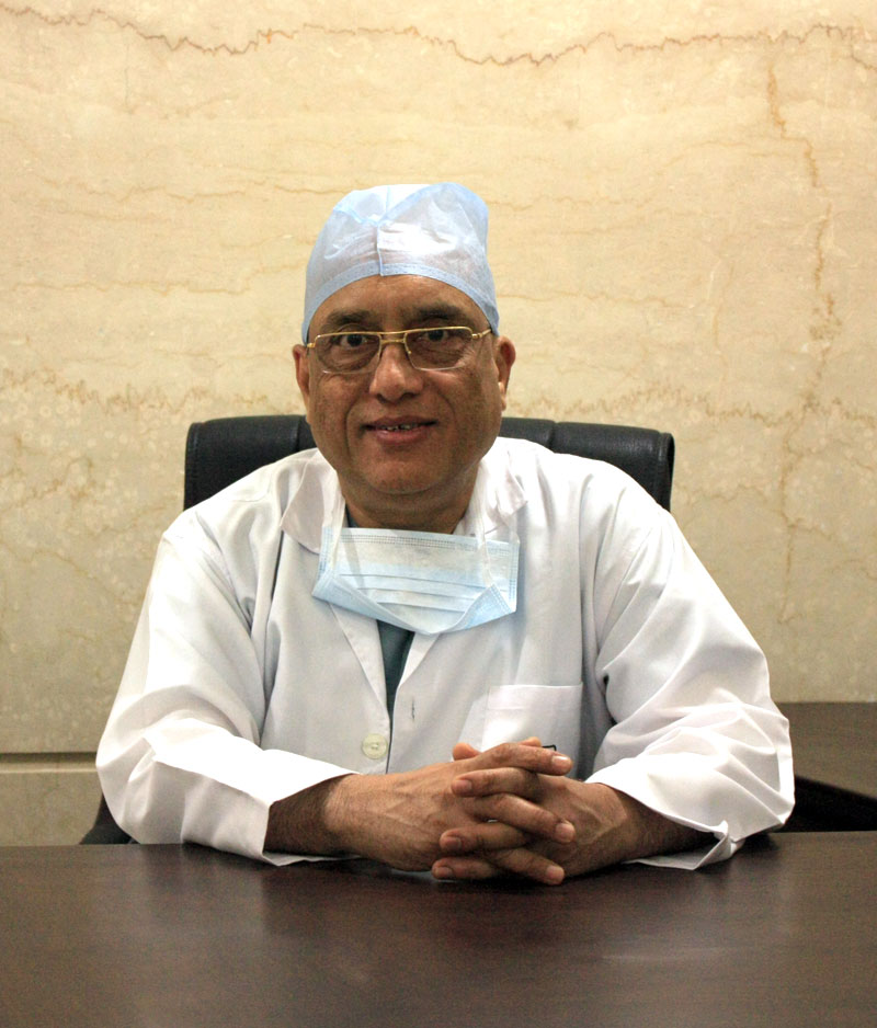 Dr. Pawan Goyal - Cataract Surgeon in Delhi